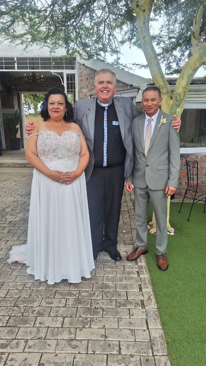 Wedding ceremony by Dr. Gerrit Rademeyer in Bedford